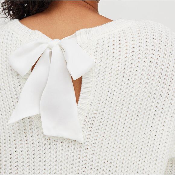 Torrid Open Back Tie Bow Sweater Oversized Knit Long Sleeve Pullover Ivory 1X - Picture 2 of 10